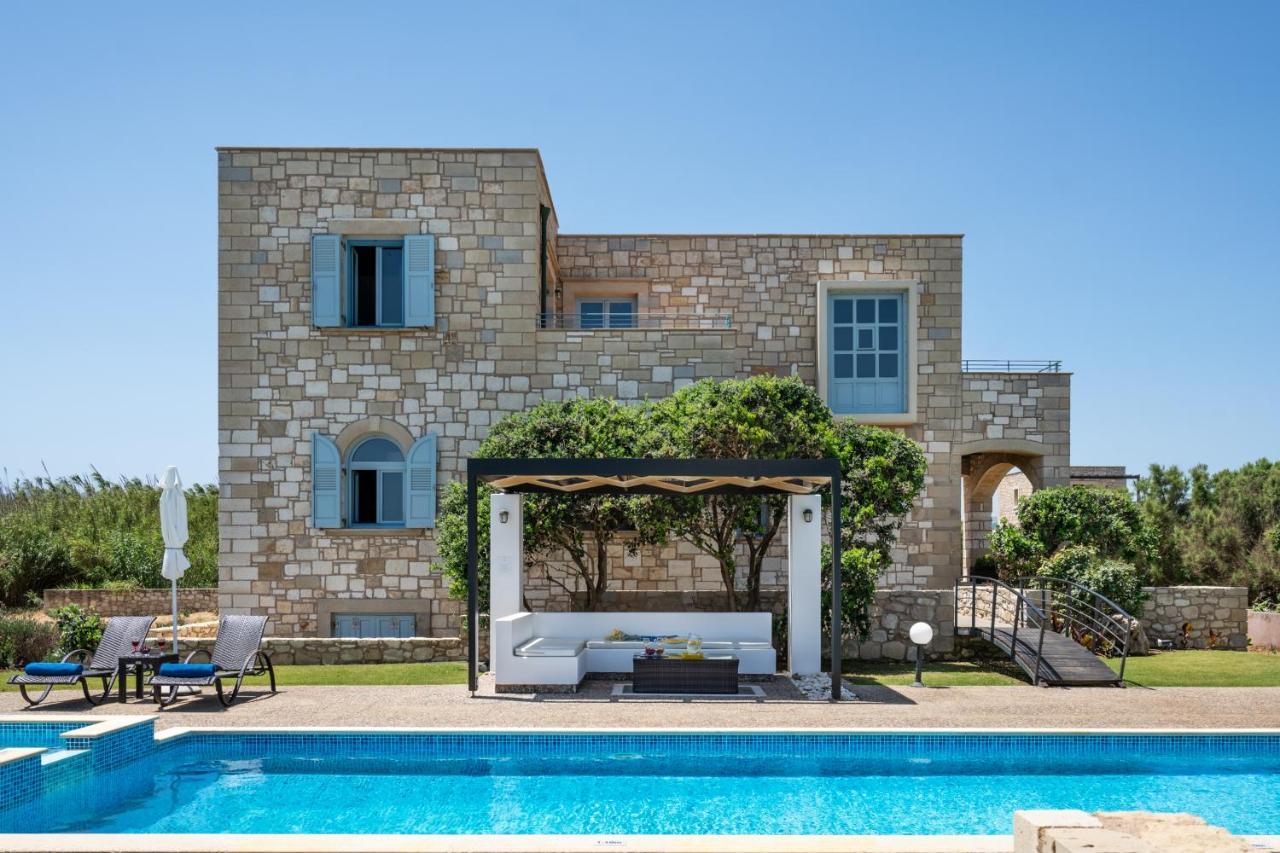 Beachfront Villa Turquoise With Private Pool, Bbq And Ping Pong Table La Canea Exterior foto